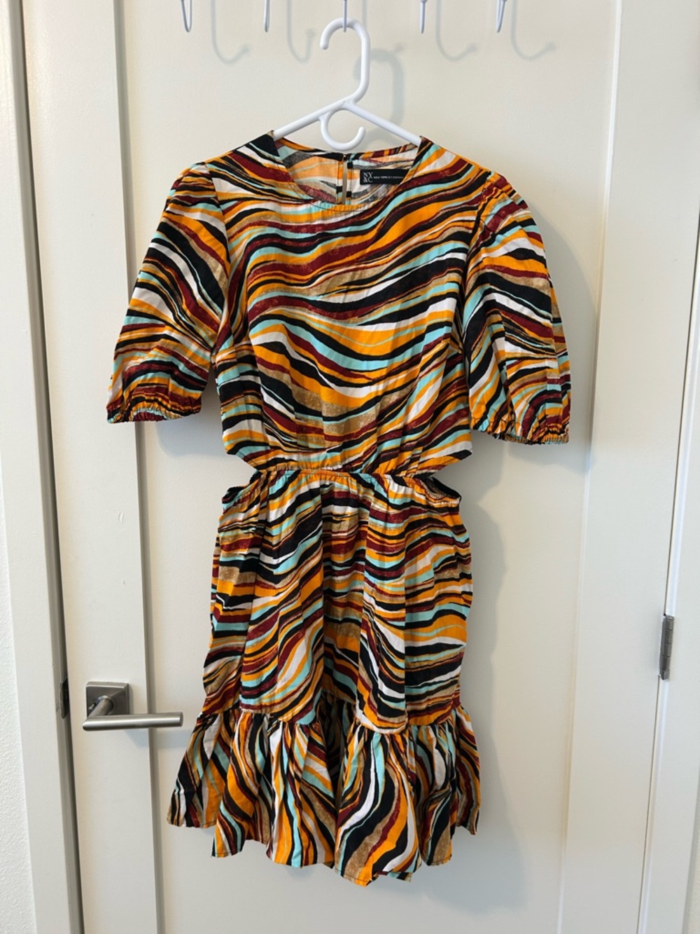 Wavy Multicolor Puff Sleeve Mini Dress